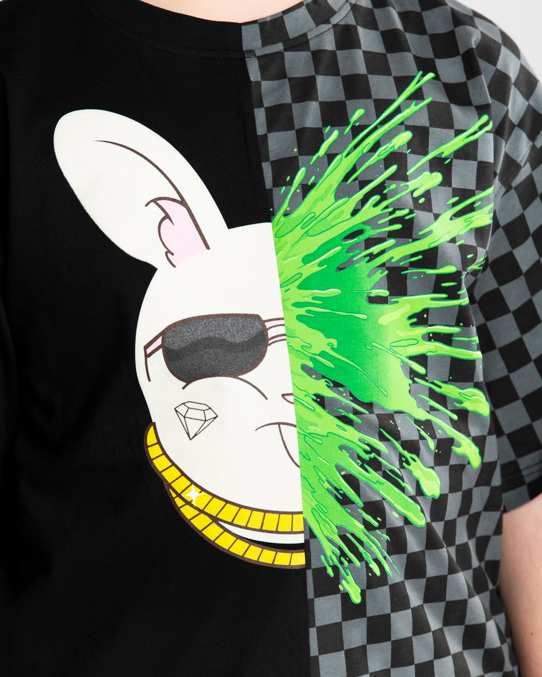 SPLATTER BUNNY SPLIT OVER T-SHIRT