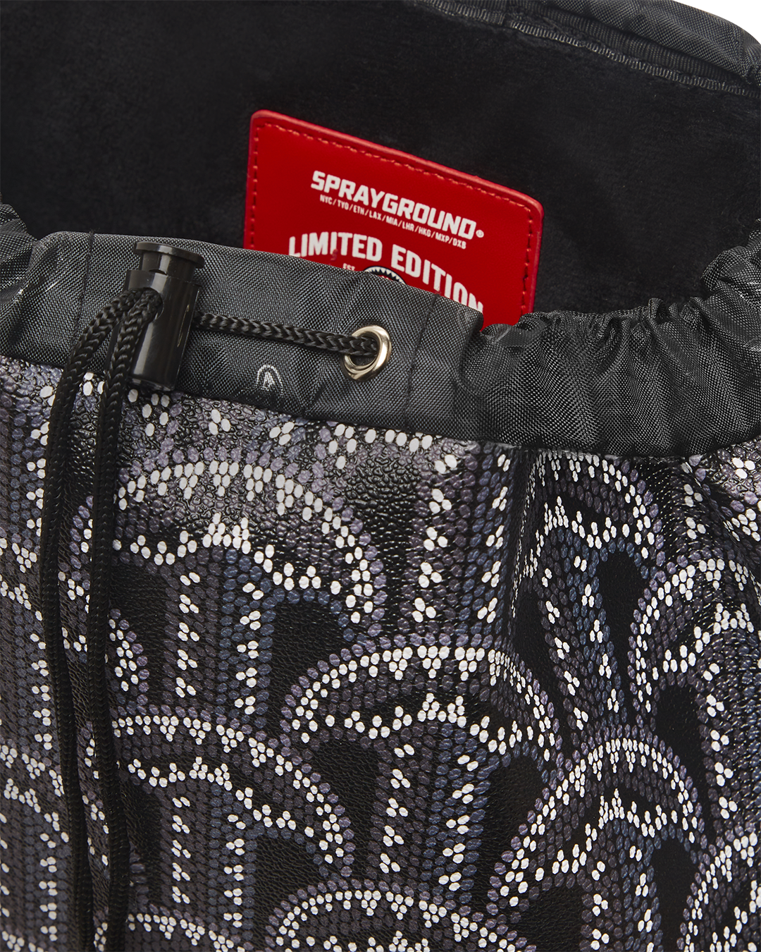 Illuchains Hills  910b3725nsz