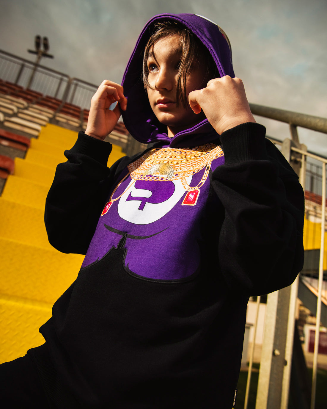 MANY CHAINS BEAR OVER HOODIE