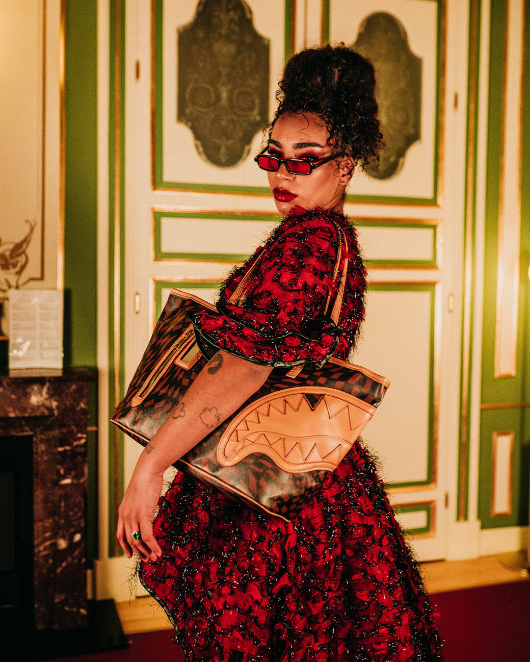 Trippy Henny Tote  910t4051nsz