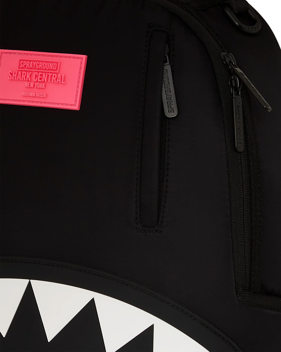 SHARK CENTRAL NYLON BLACK PINK