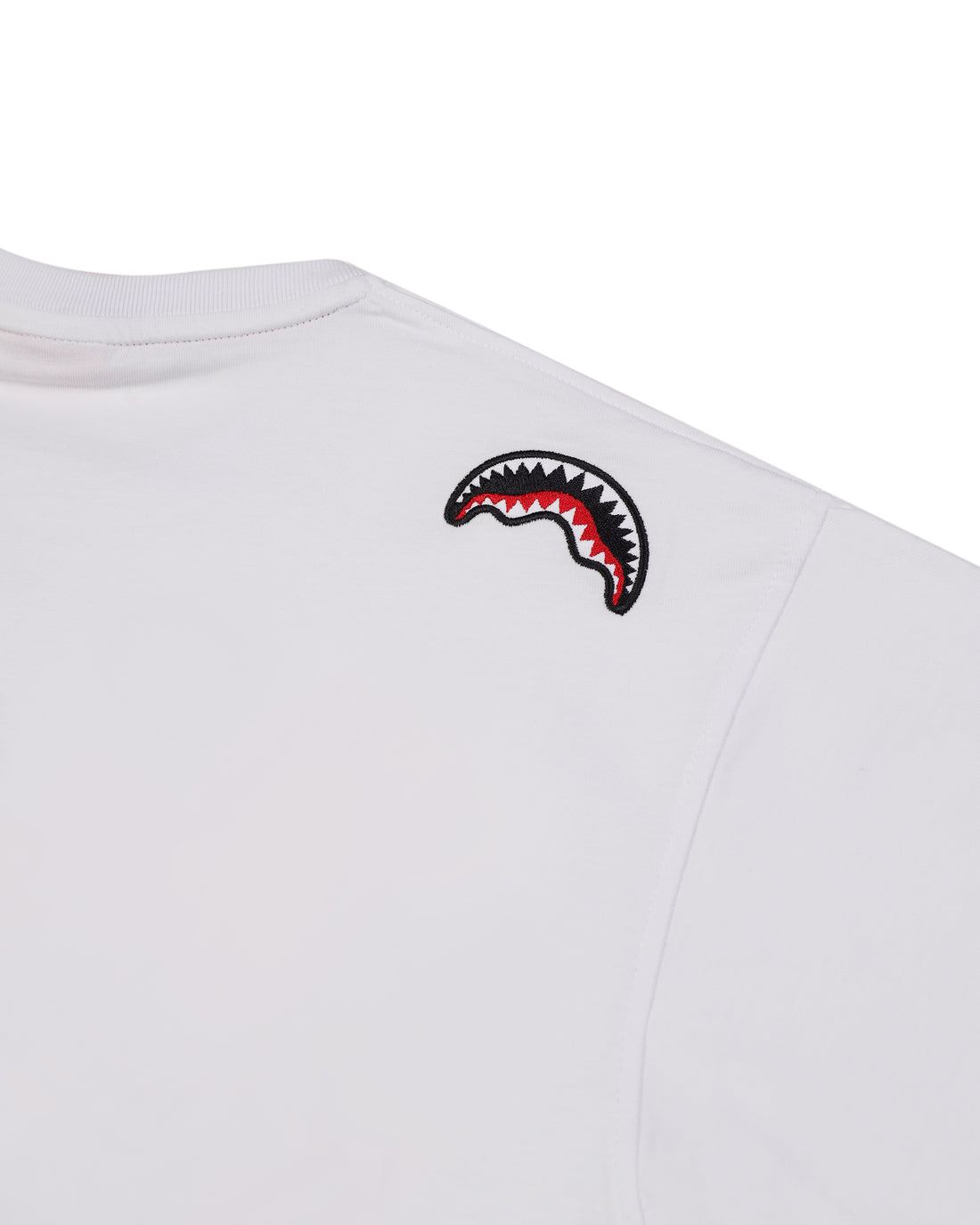 CHARACTERS BUSTIN OVER T-SHIRT