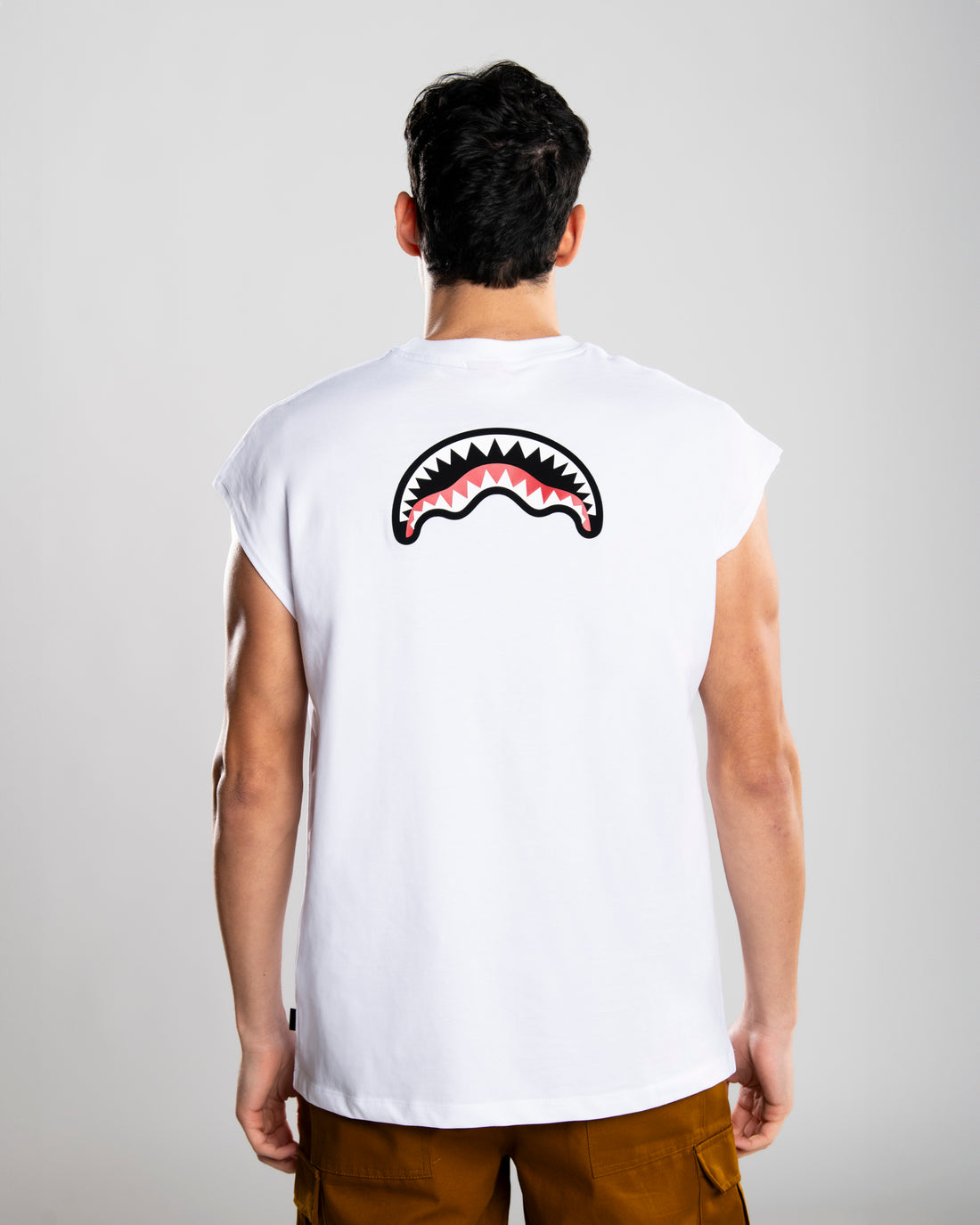 SHARK TANK TOP