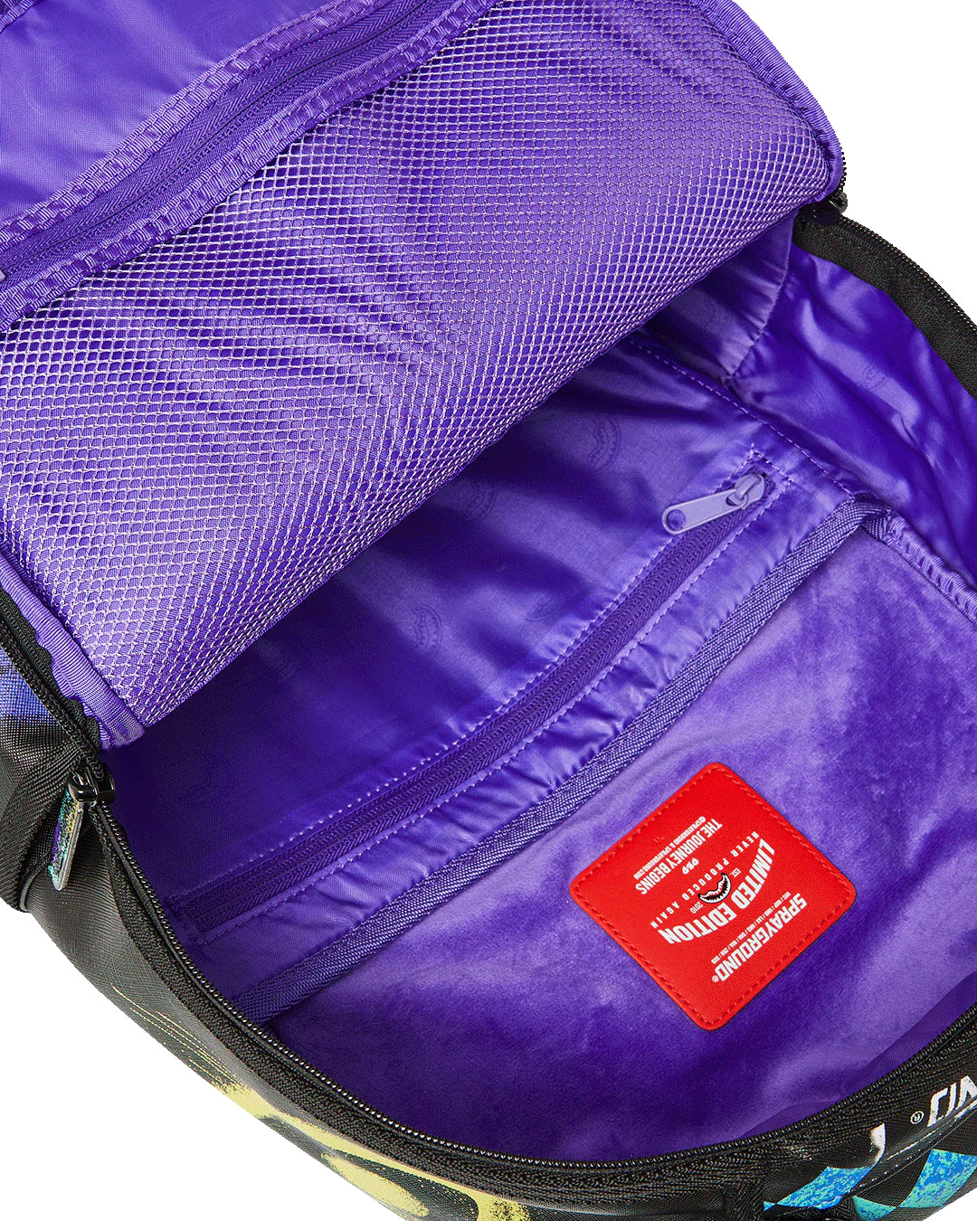 SHARK CENTRAL STENCILS- BLACK DLXSV BACKPACK