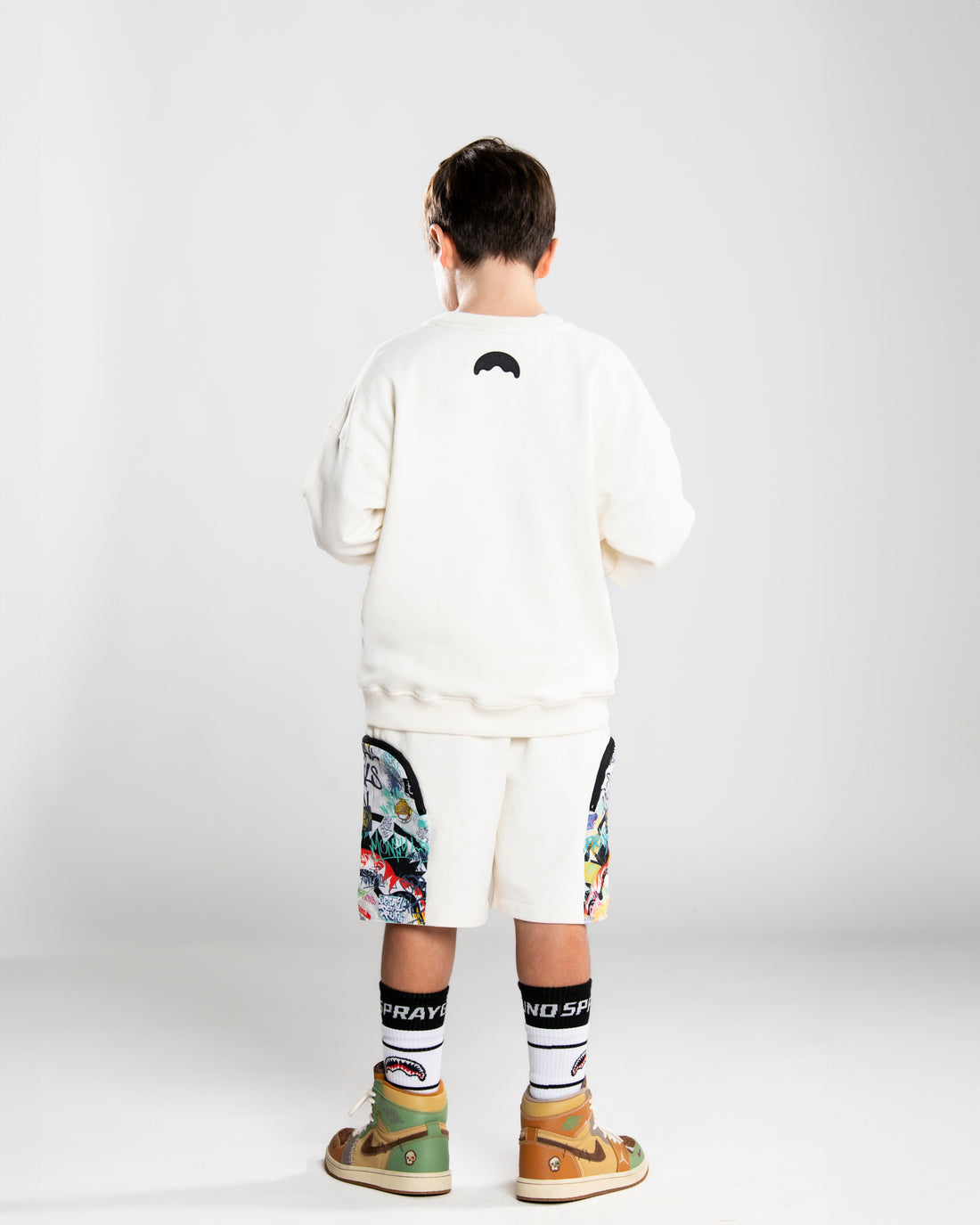 SHARKS IN THE RIZZ BEAR OVER CREWNECK