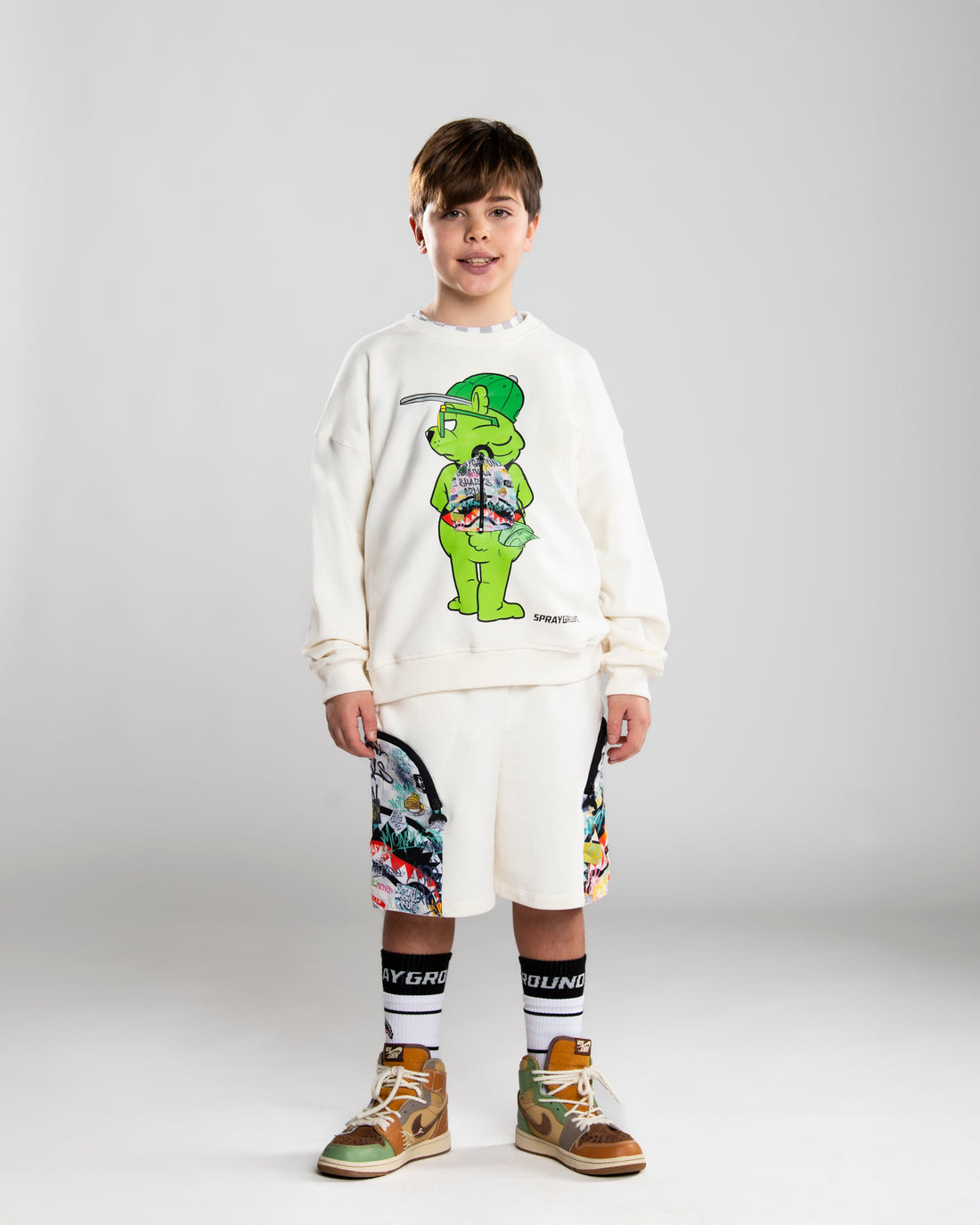 SHARKS IN THE RIZZ BEAR OVER CREWNECK