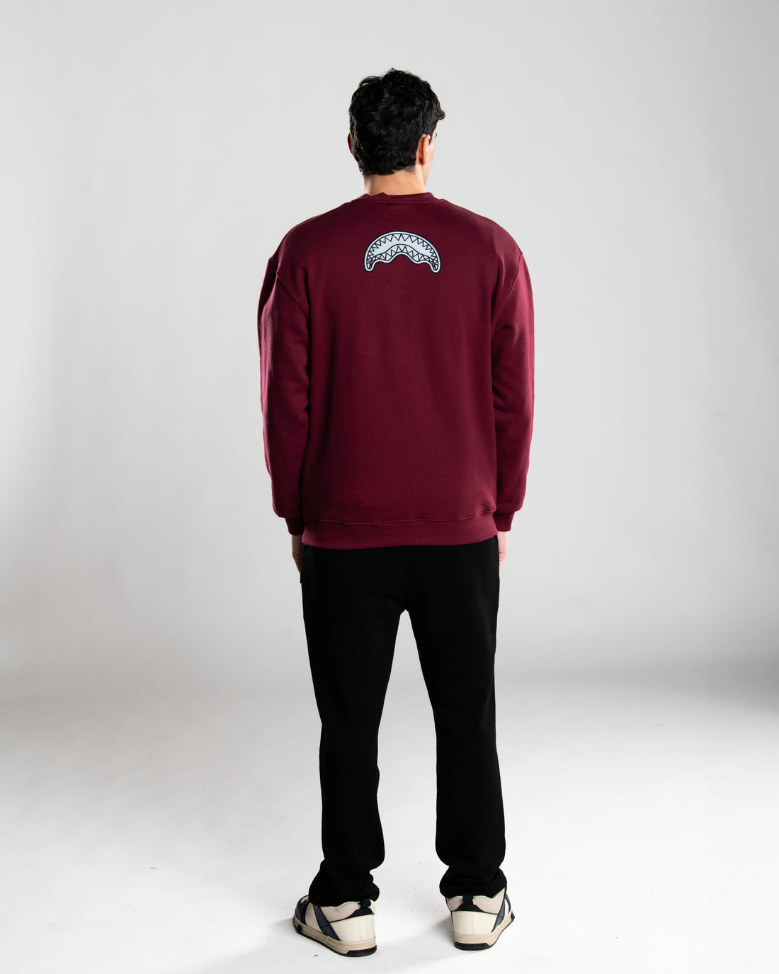 LIGHTNING SHARK CREWNECK