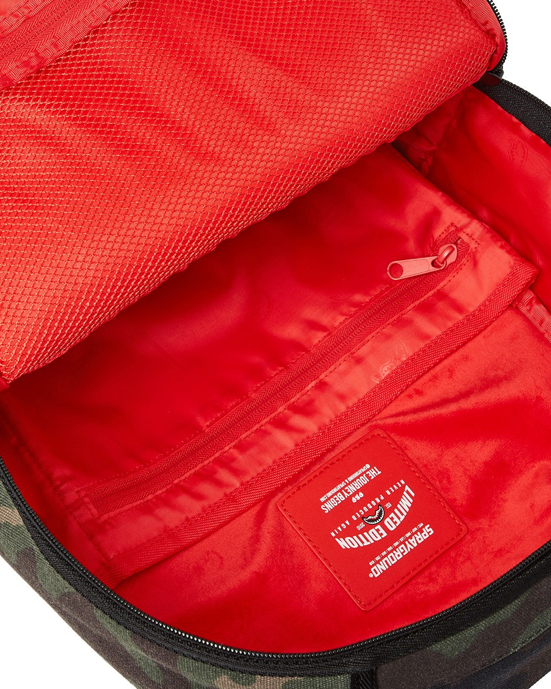 SHARK CENTRAL CAMO DLXS BACKPACK