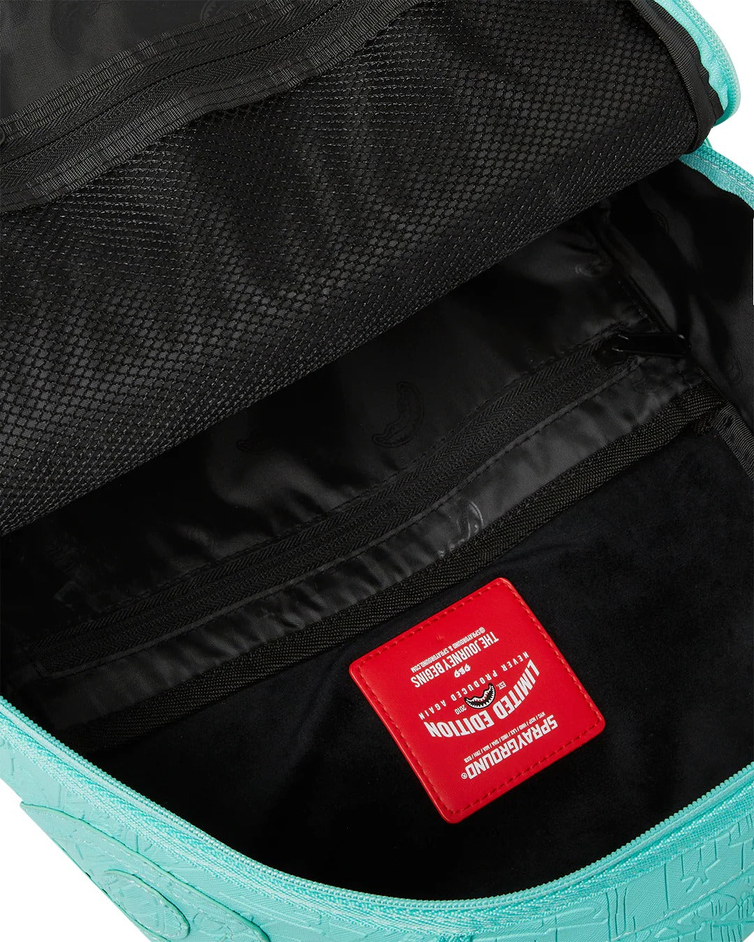 AQUA EMBOSSED GRAFFITI