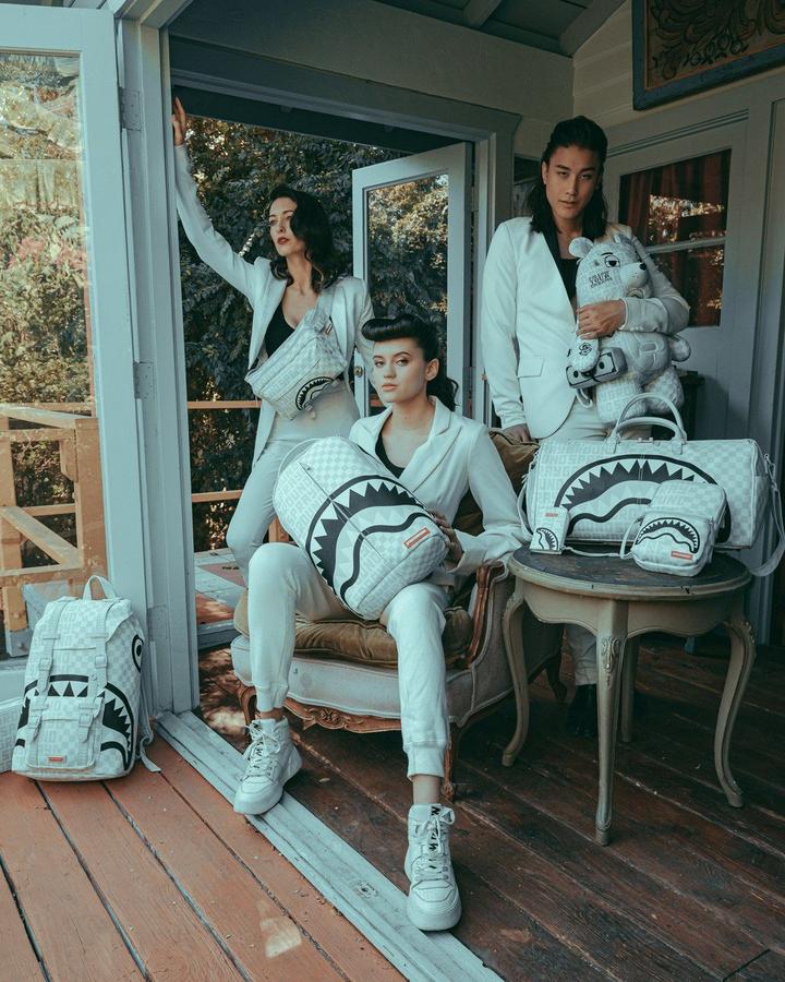 Split Mean And Clean Toiletry Bag  910b4067nsz