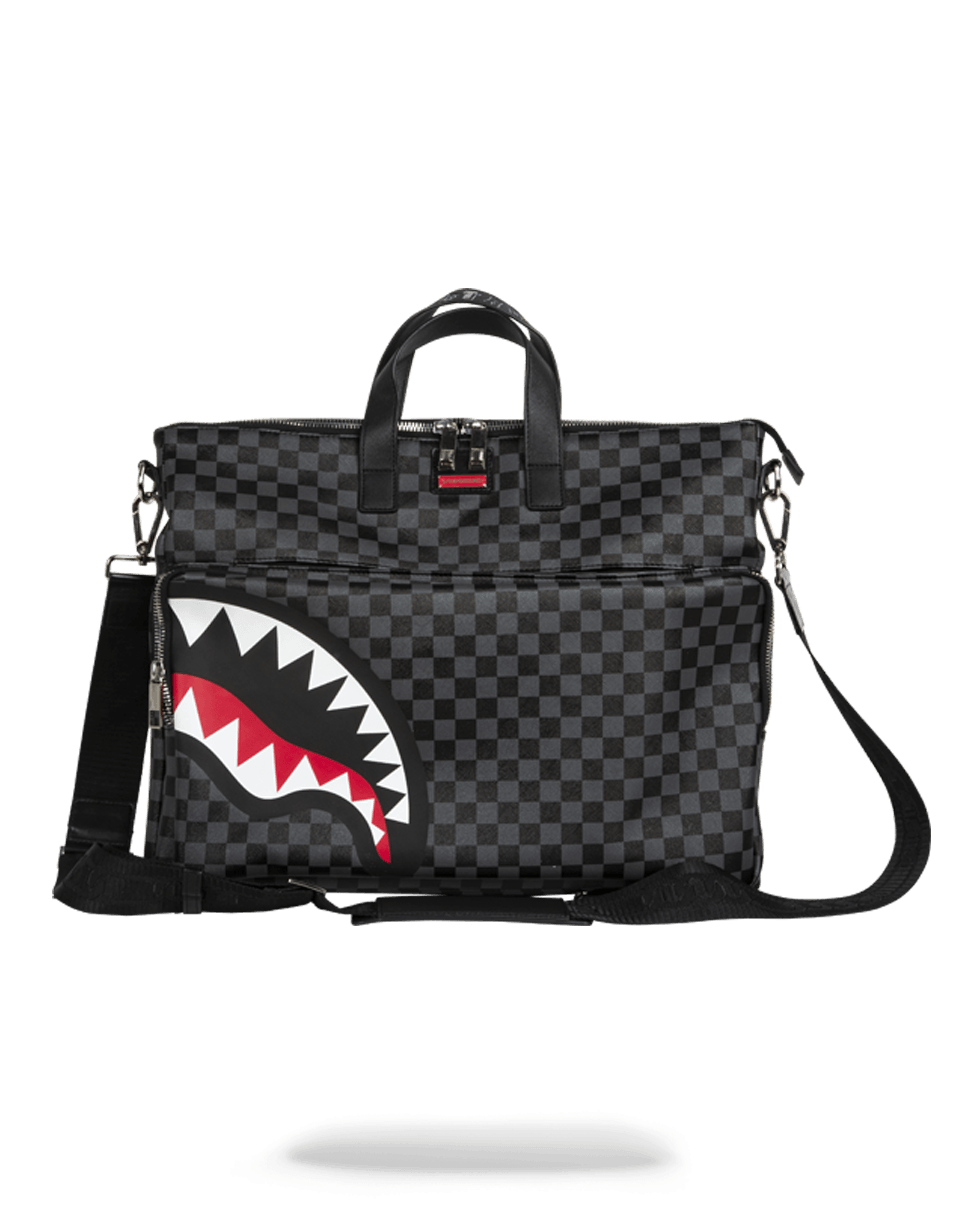 Travelcase Shark In Paris