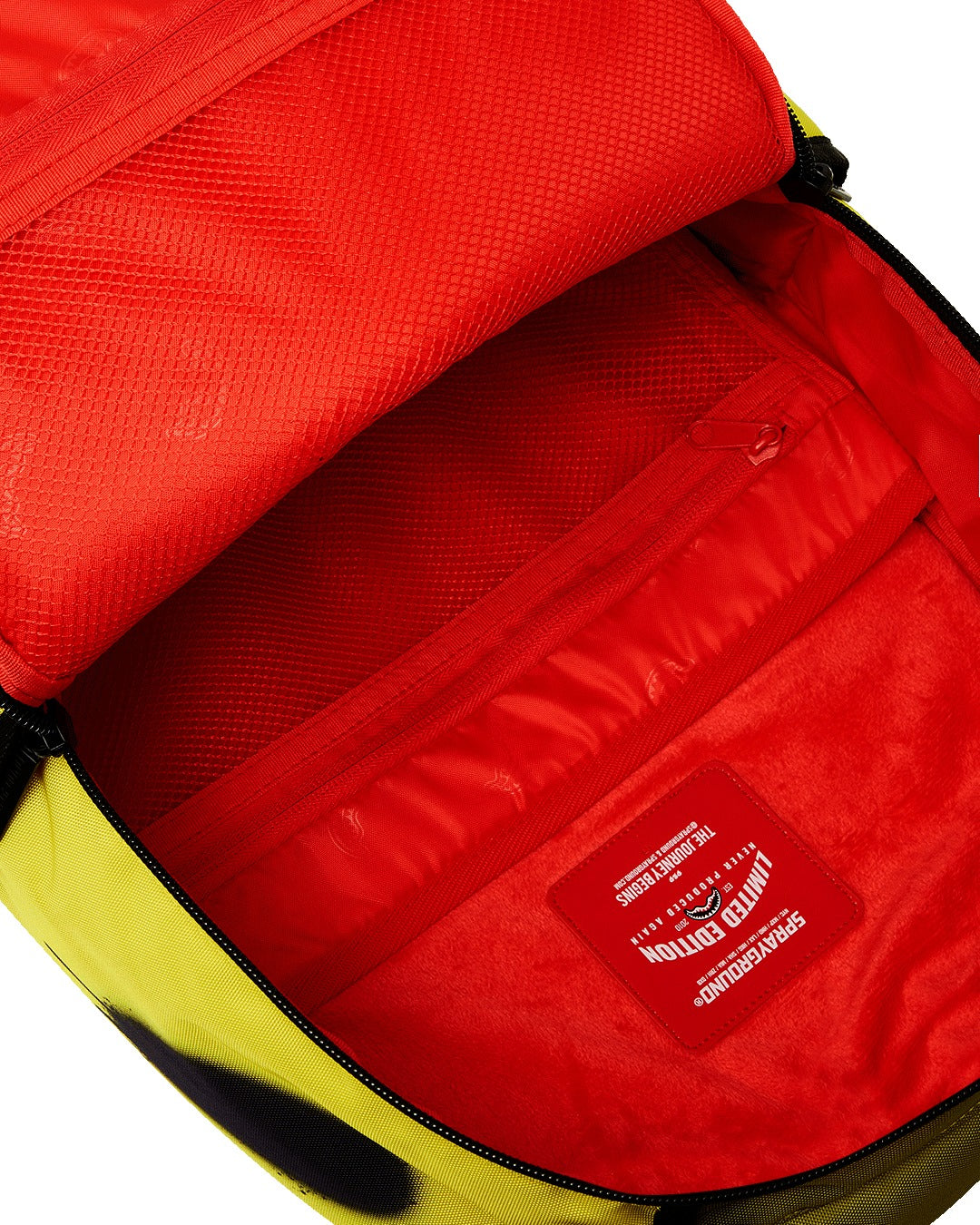 HAPPY SHARK SMILE DLXSR BACKPACK