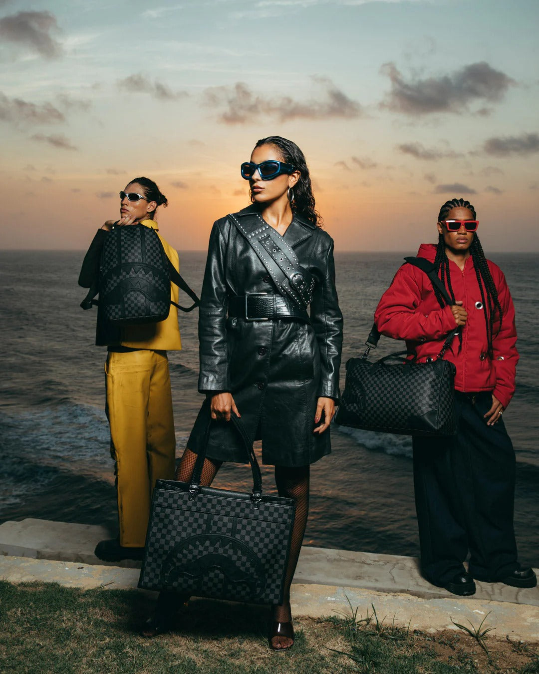 MIDNIGHT CHATEAU TOTE