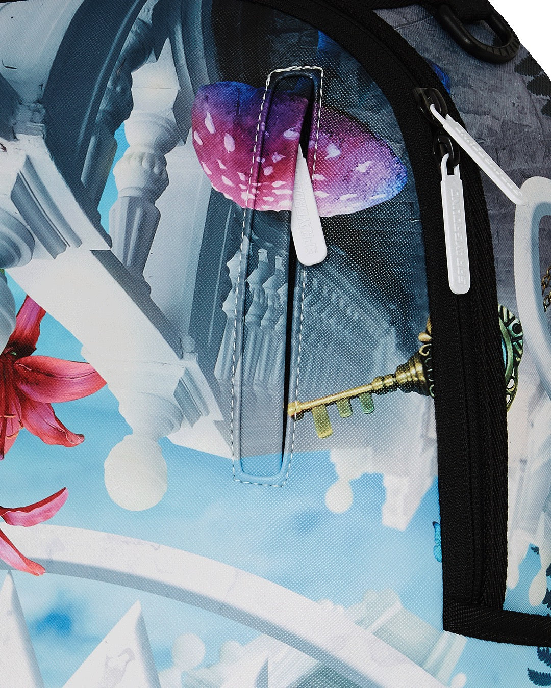 CASINO ROYALE TRIPPY WORLD DLXR BACKPACK