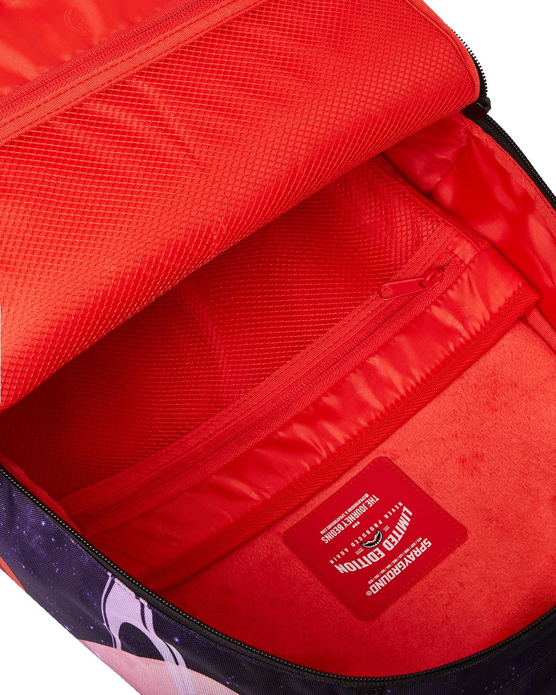 NIBBLER EATING SHARKMOUTH DLXR BACKPACK