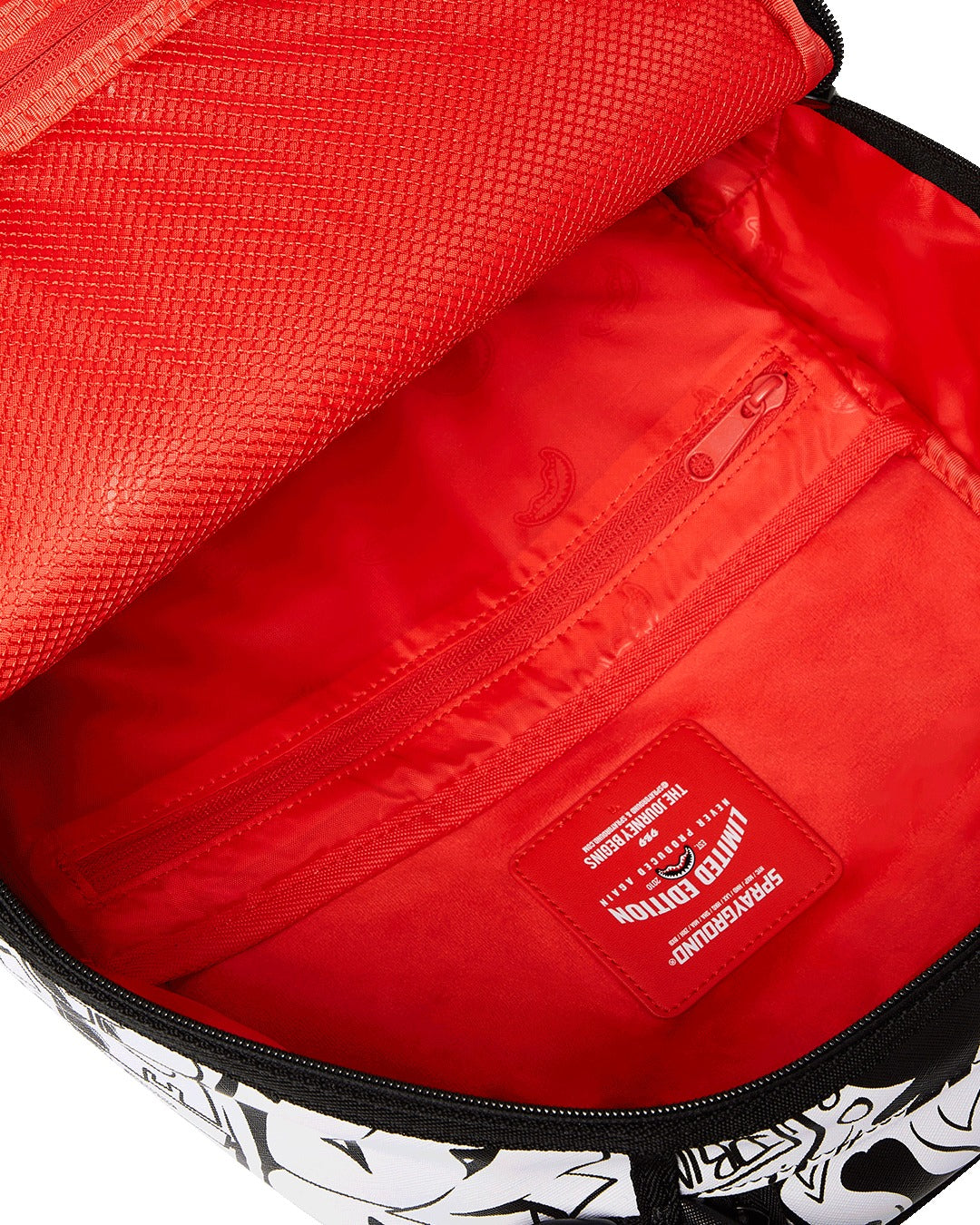 HEAVY SHARKMOUTH DOODLE DLXSV BACKPACK